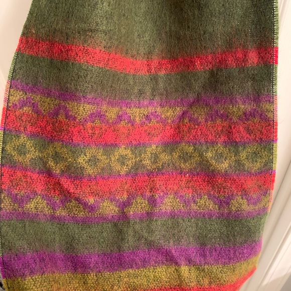 Scarf - Picture 2 of 3